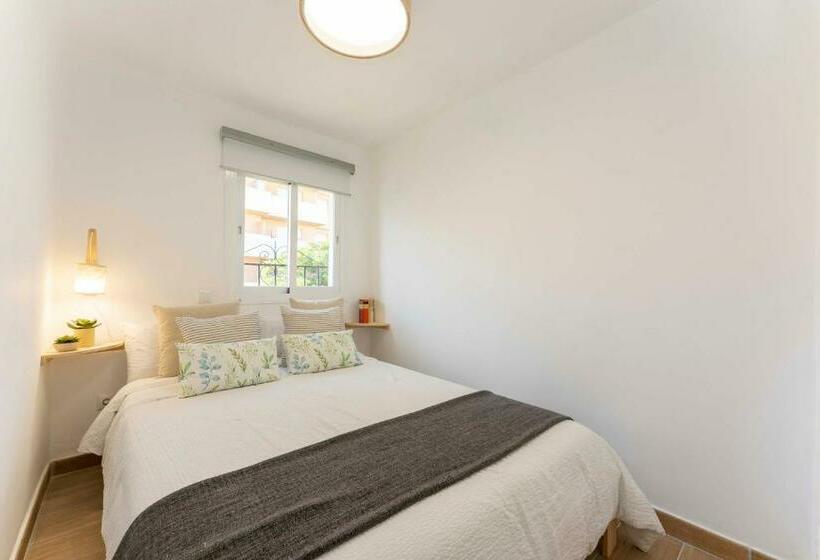 Apartamento De Dos Dormitorios En Casco Histórico