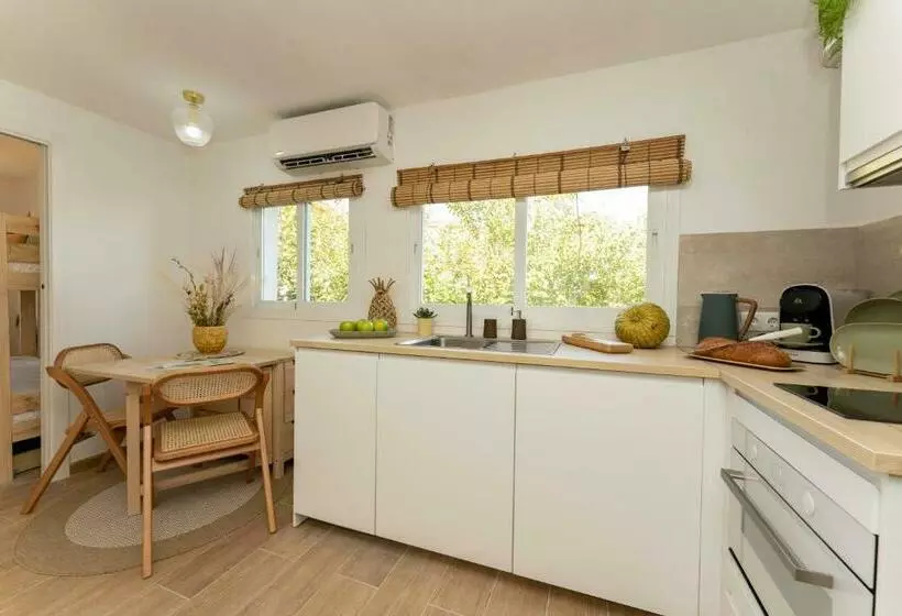 Apartamento De Dos Dormitorios En Casco Histórico