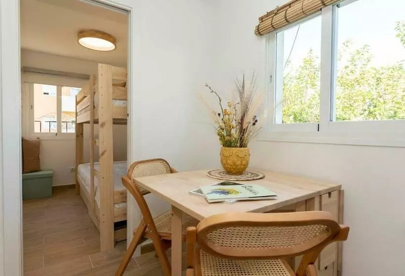 Apartamento De Dos Dormitorios En Casco Histórico