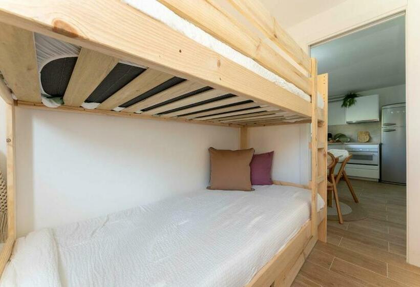 Apartamento De Dos Dormitorios En Casco Histórico