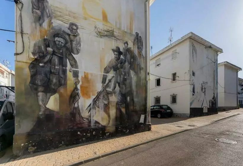 Apartamento De Dos Dormitorios En Casco Histórico