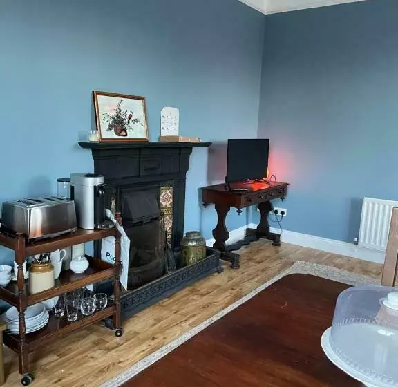 Aamiaismajoitus (B&B) Lakeside Lodge