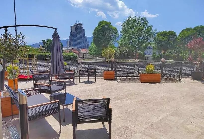 Hotelli Austrian Palace