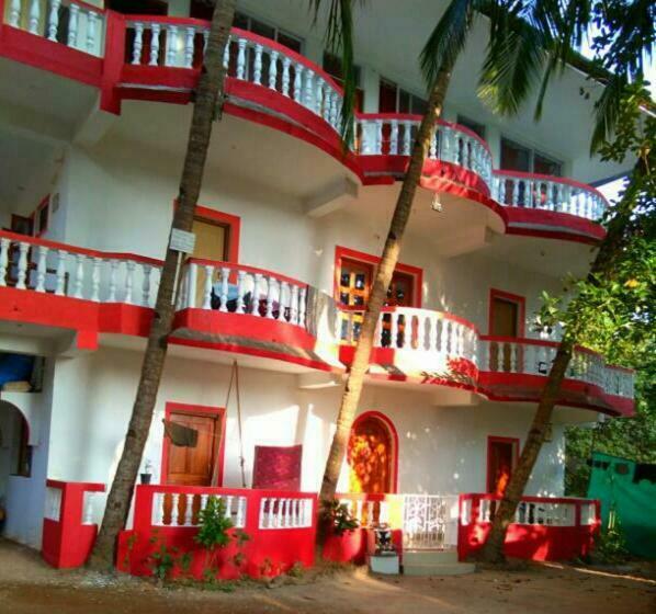 بنسيون Silvia Guest House