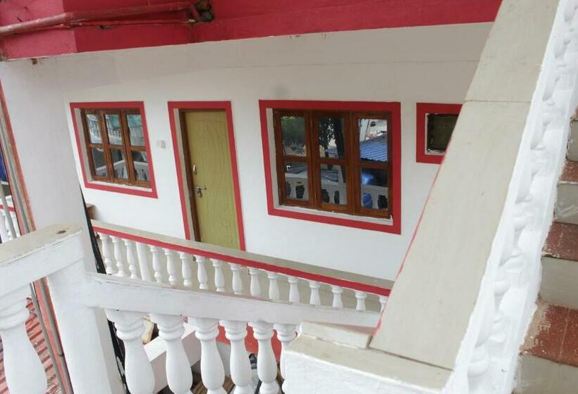 بنسيون Silvia Guest House