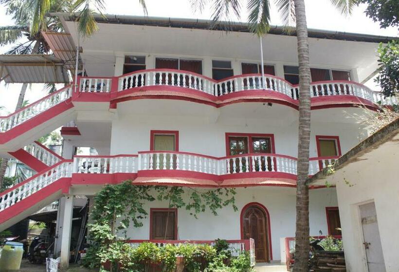 بنسيون Silvia Guest House