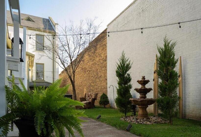 민박 Magnolia Manor And Chapel