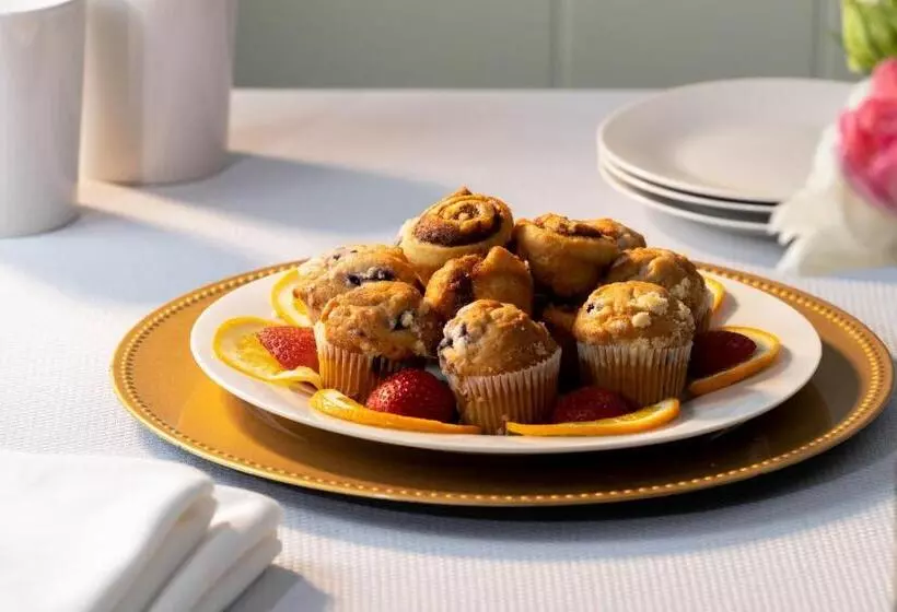 Aamiaismajoitus (B&B) Magnolia Manor And Chapel