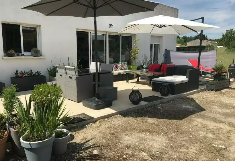 ベッドアンドブレックファースト Villa Kairos