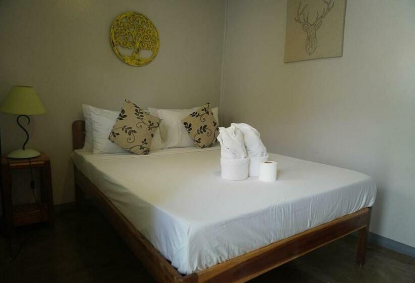 בית מלון כפרי Keira Backpackers