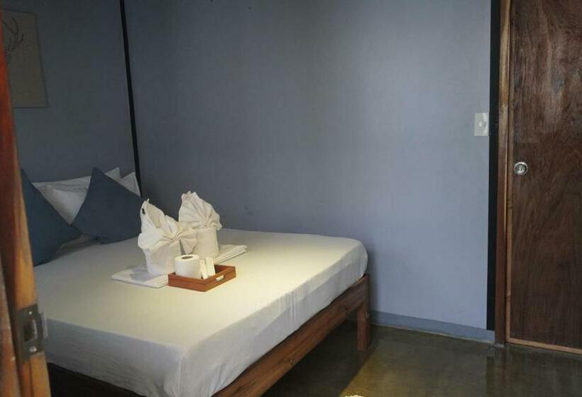 בית מלון כפרי Keira Backpackers