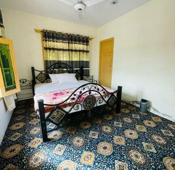 هتل Laal Haveli