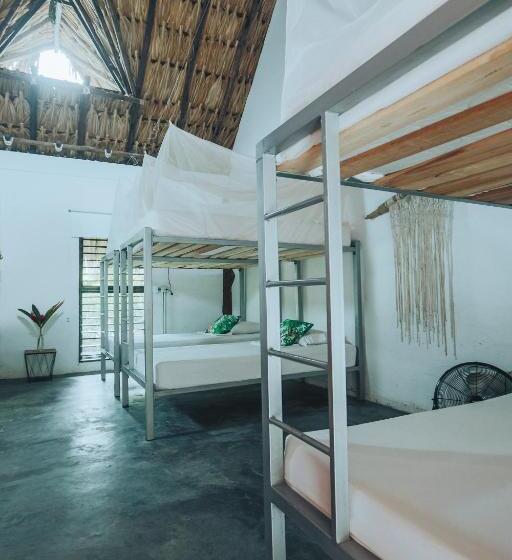 Hotel Makenke Hostel By Los Colores Ecoparque