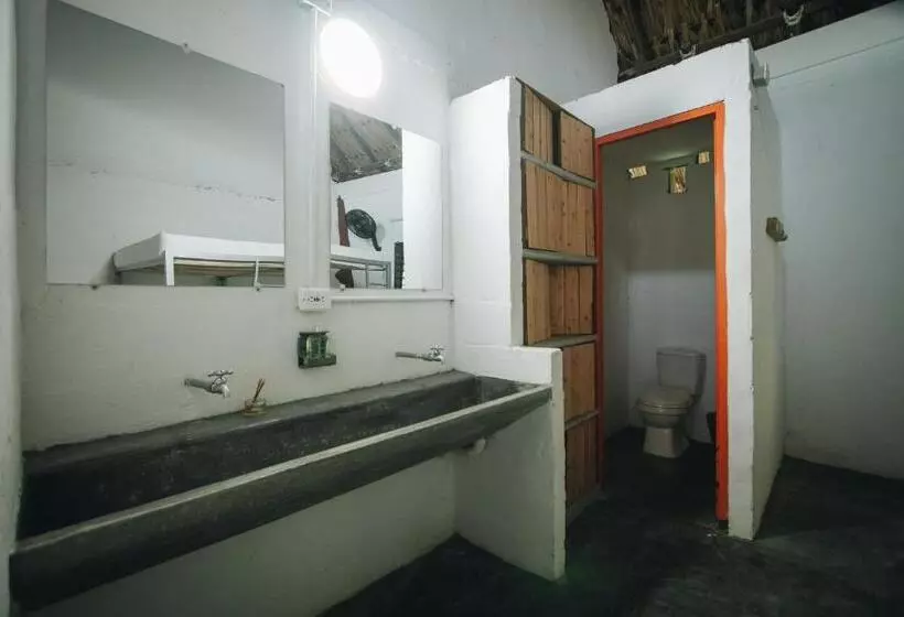 Hotelli Makenke Hostel By Los Colores Ecoparque