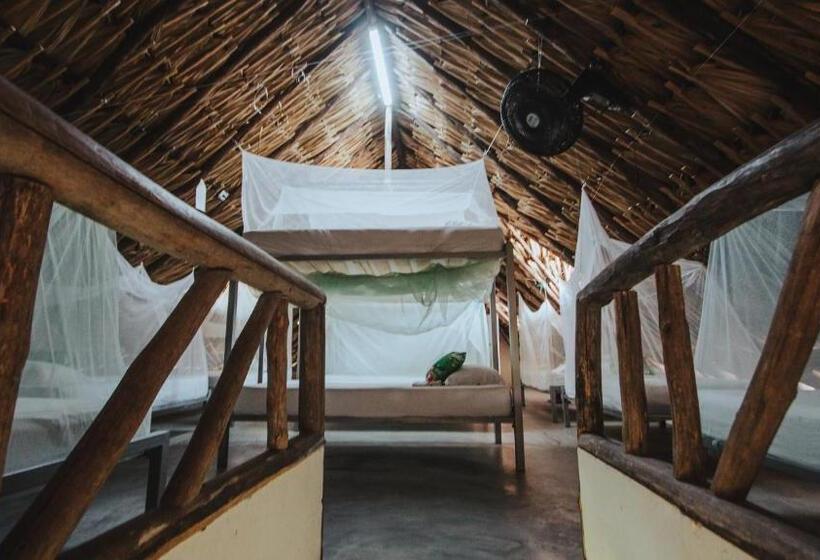 Hotel Makenke Hostel By Los Colores Ecoparque