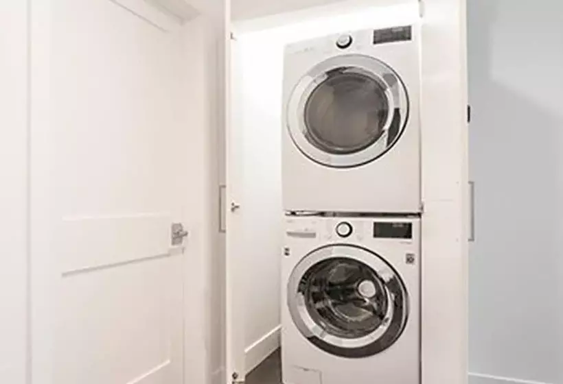 O Neill I By Avantstay Coastal Paradise Steps From Beach Modern Decor