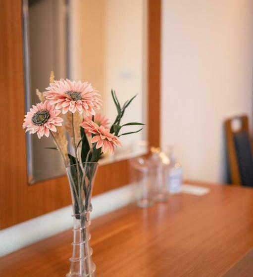 تختخواب و صبحانه Holiday M