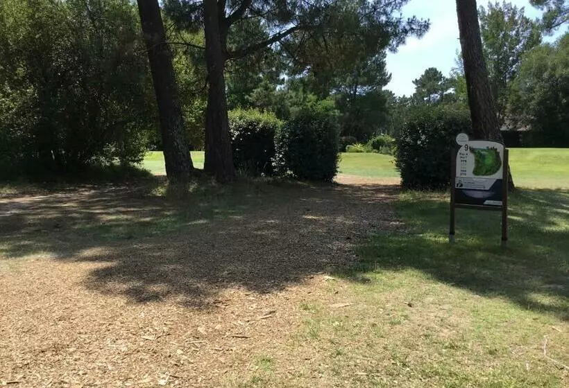 تختخواب و صبحانه La Villa Du Golf   Chambre D Hôtes