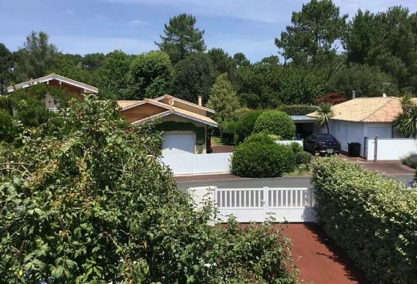 تختخواب و صبحانه La Villa Du Golf   Chambre D Hôtes