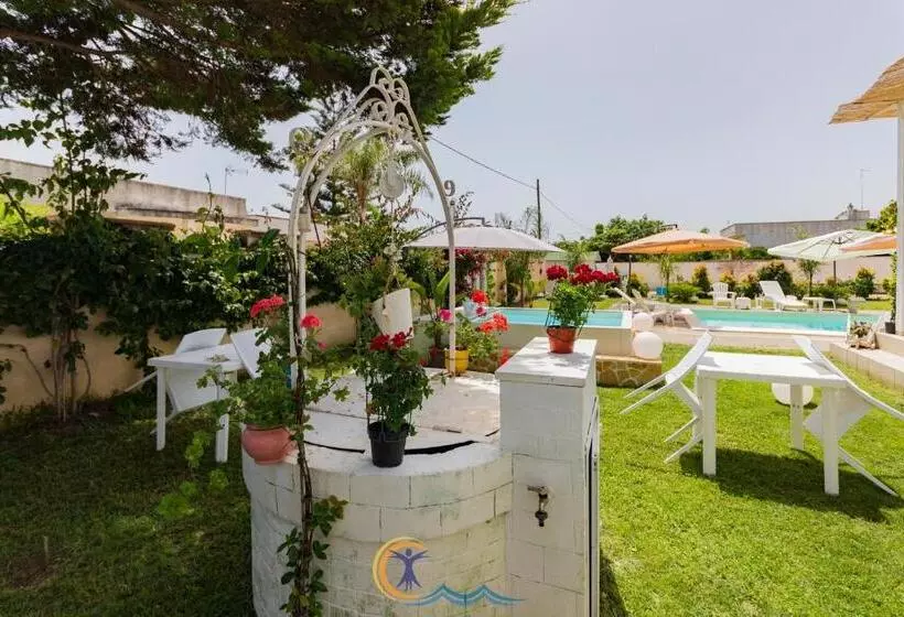 ベッドアンドブレックファースト Resort Leonardo  Room, Pool & Restaurant