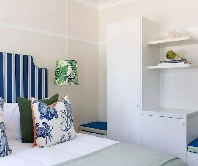 هتل Barrenjoey House