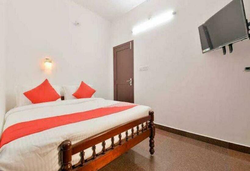 בית מלון כפרי Collection O 90153 Fort Inn