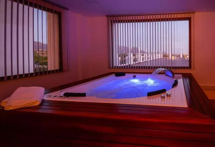 La Recova Hotel & Spa