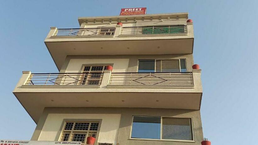 Отель Pop 89322 Preet  And Restaurant