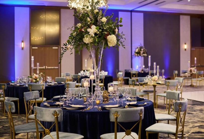 هتل The Westin Raleighdurham Airport