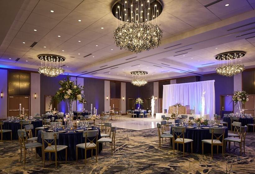 هتل The Westin Raleighdurham Airport