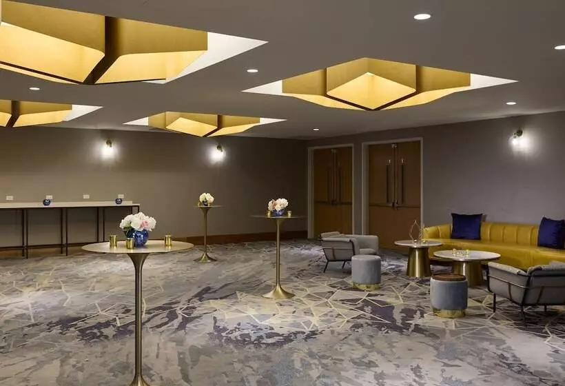 هتل The Westin Raleighdurham Airport