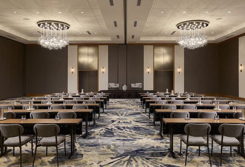 هتل The Westin Raleighdurham Airport