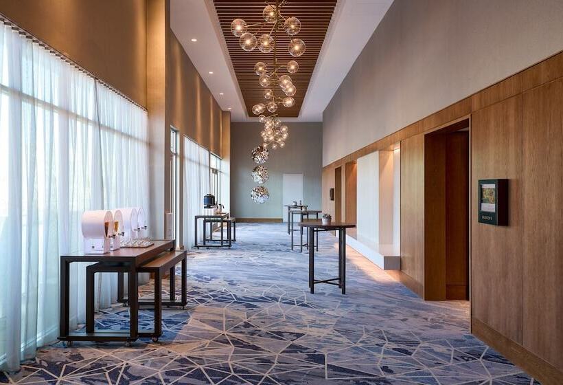 هتل The Westin Raleighdurham Airport