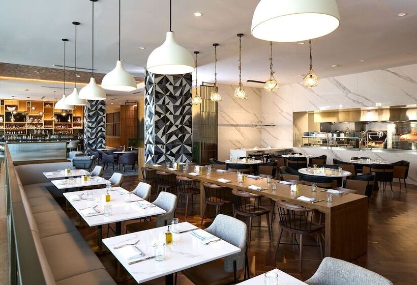 هتل The Westin Raleighdurham Airport