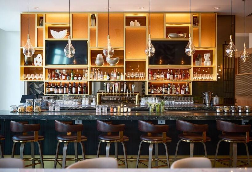 هتل The Westin Raleighdurham Airport