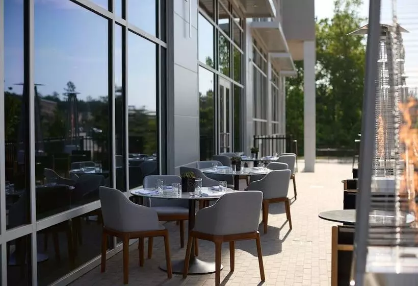 هتل The Westin Raleighdurham Airport