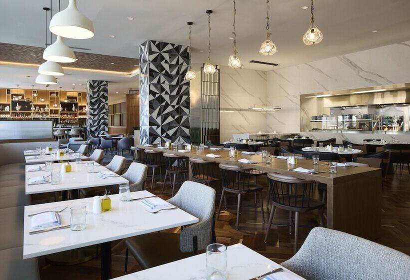 هتل The Westin Raleighdurham Airport