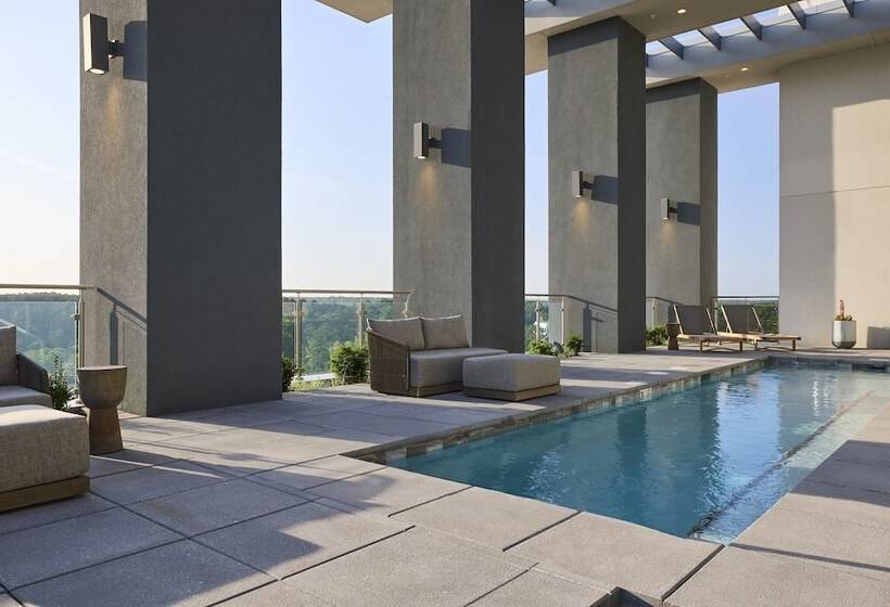 هتل The Westin Raleighdurham Airport