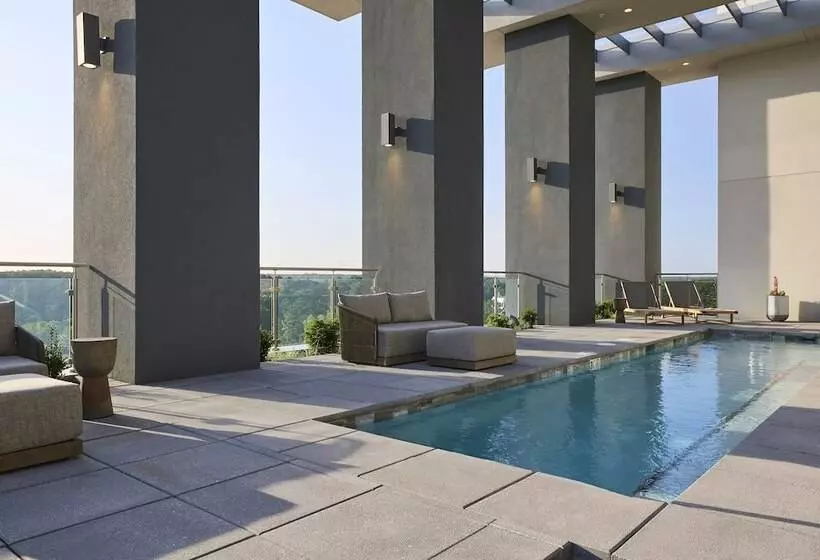 هتل The Westin Raleighdurham Airport