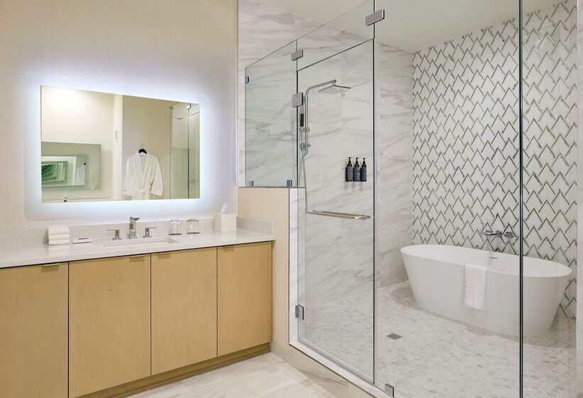 هتل The Westin Raleighdurham Airport