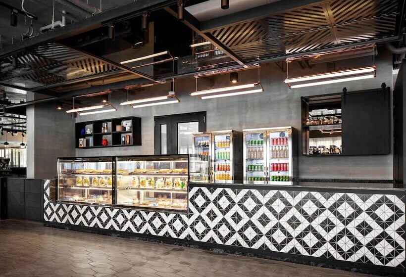 בית מלון כפרי Tribe Phnom Penh Post Office