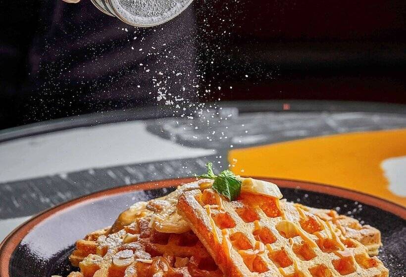 בית מלון כפרי Tribe Phnom Penh Post Office