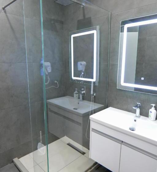 בית מלון כפרי Vila Celaj