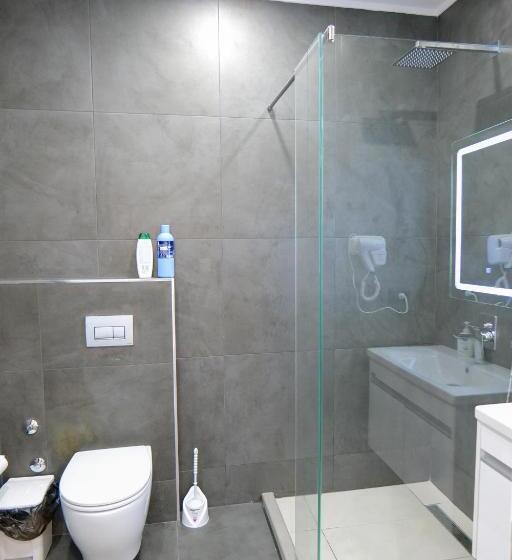 בית מלון כפרי Vila Celaj