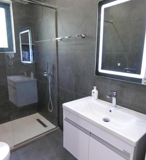 בית מלון כפרי Vila Celaj