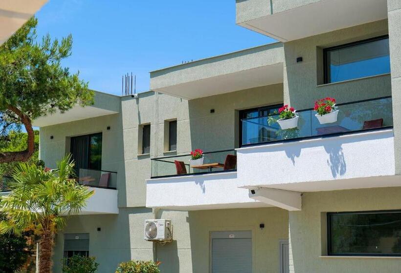 בית מלון כפרי Vila Celaj