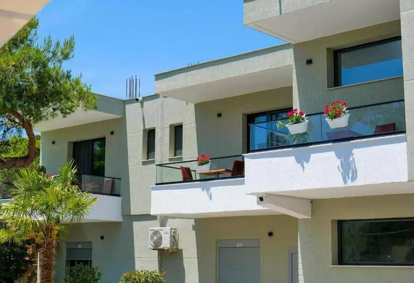 ホテル Vila Celaj