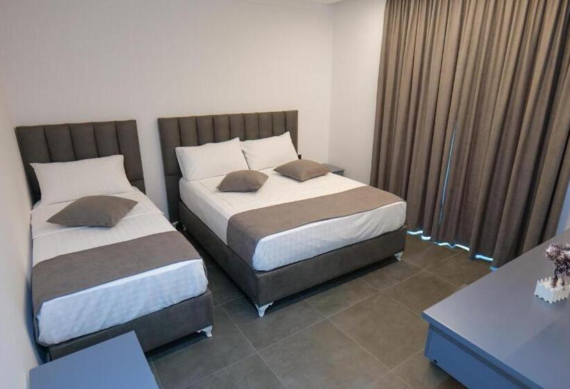 בית מלון כפרי Vila Celaj