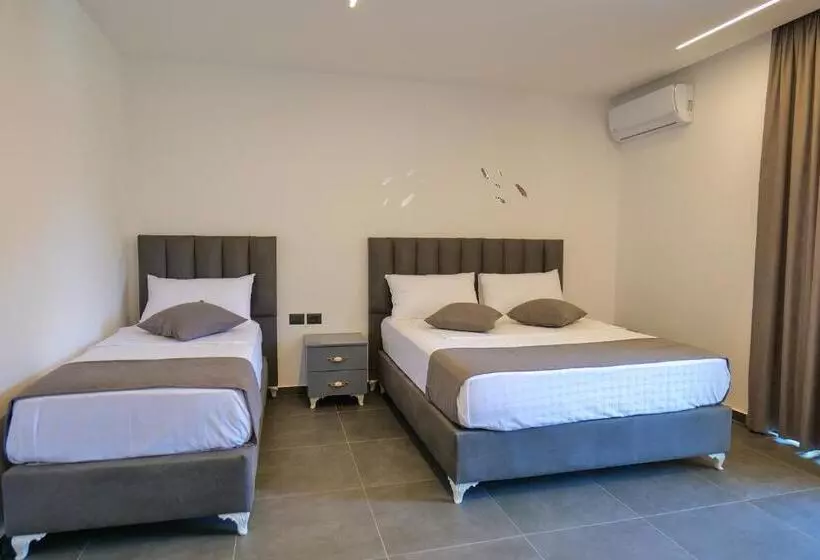 ホテル Vila Celaj