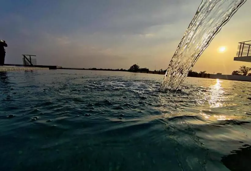 هتل X Rajshahi